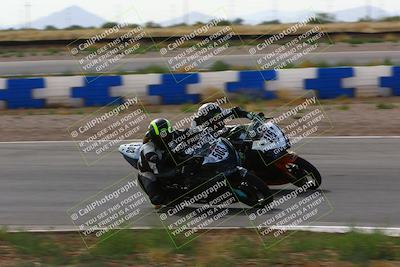 media/Apr-30-2023-CRA (Sun) [[020fcf5d43]]/Race 14-400 Expert-Amateur Superbike/